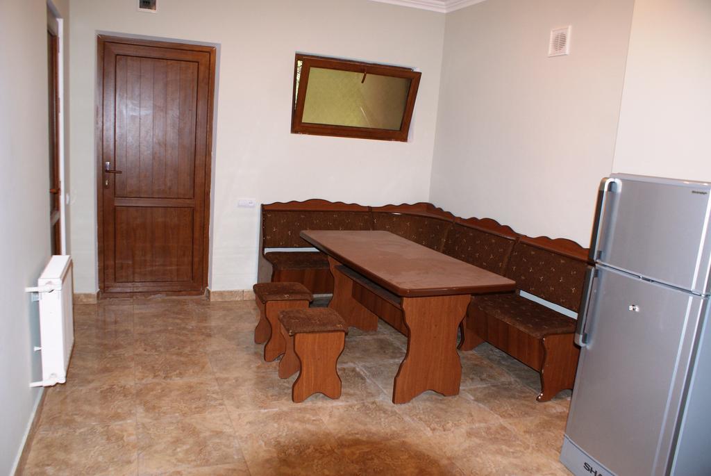 Odzun Hotel アラヴェルジ 部屋 写真